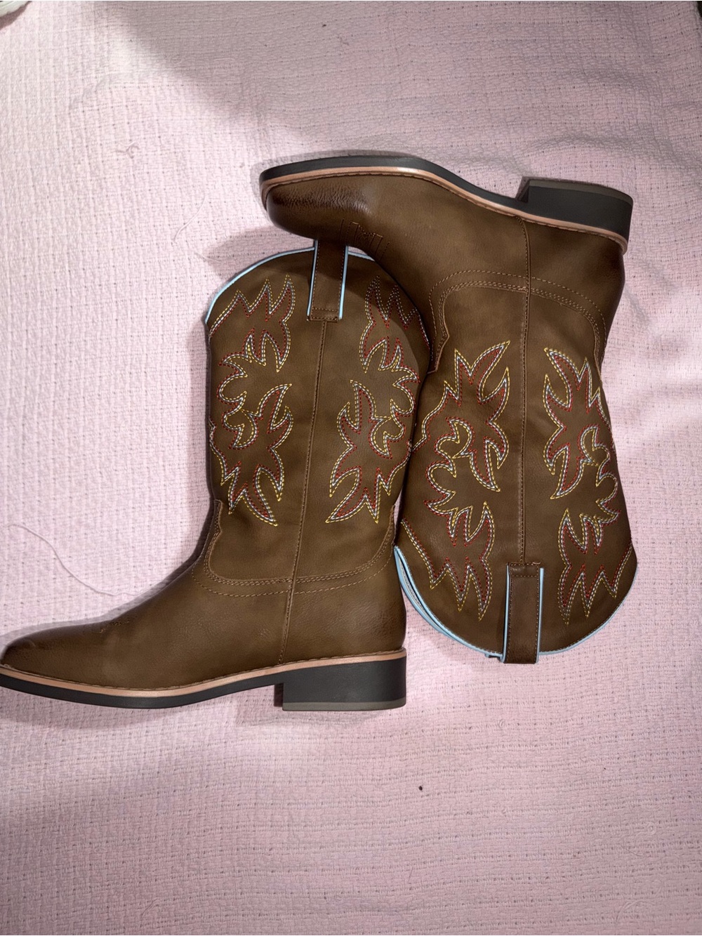 She Sole size 39 Classic Brown Western Cowboy Boots with Embroidered Detail